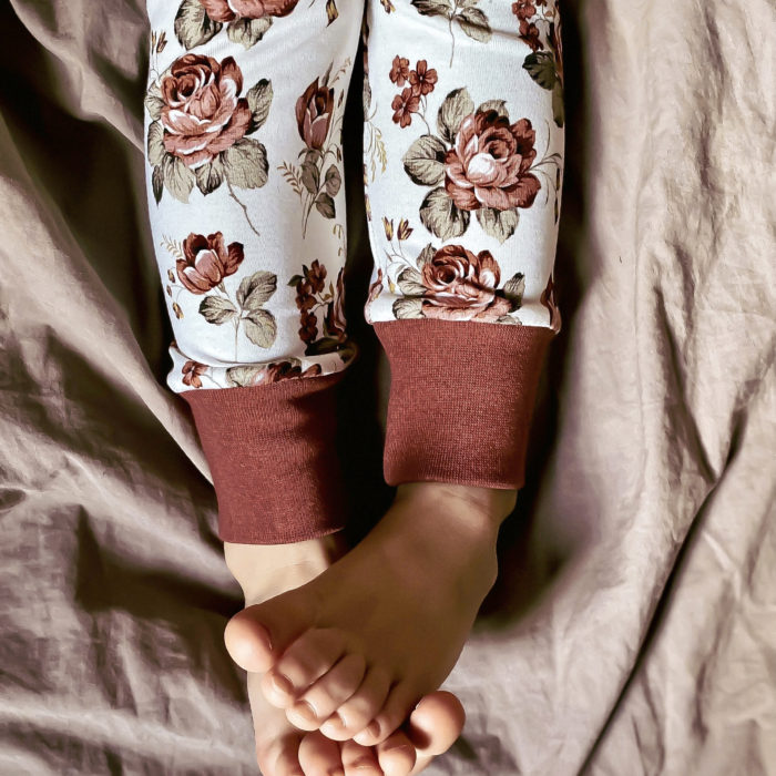 VINTAGE ROSE